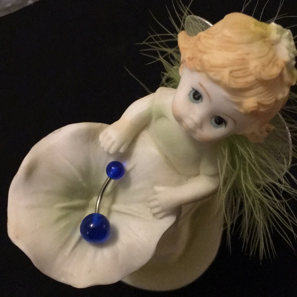 NWOT Clear midnight blue belly ring.